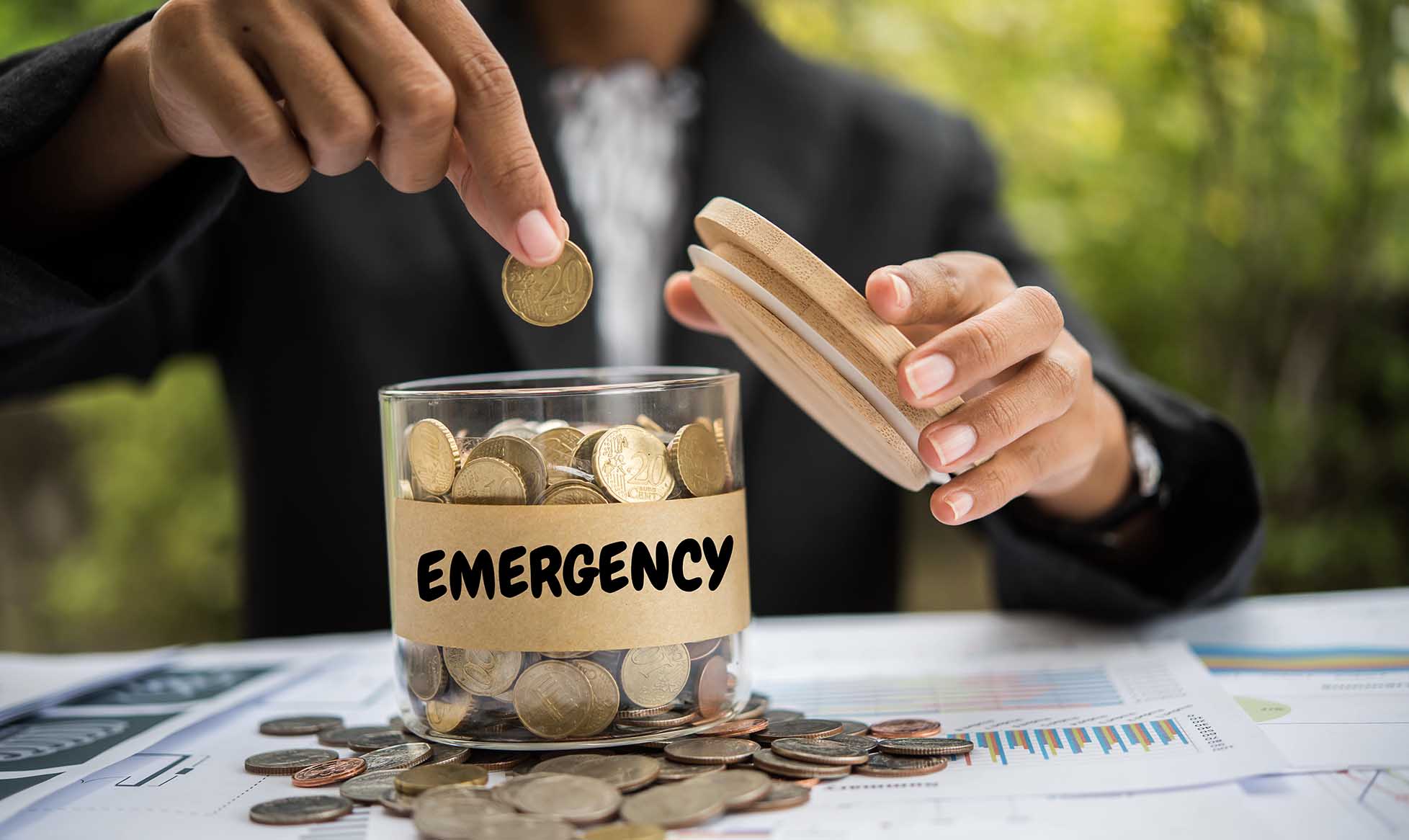 Practical Strategies and Emergency Preparations for Responding to Financial Emergencies